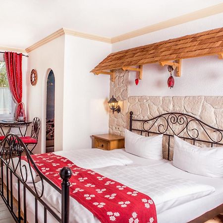 Traditions-Gasthaus Bayrischer Hof Лойткирх-им-Алльгой Экстерьер фото